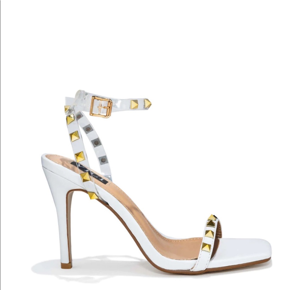 NWT 💎 OLGA STUDDED SQUARE TOE HEEL ✨